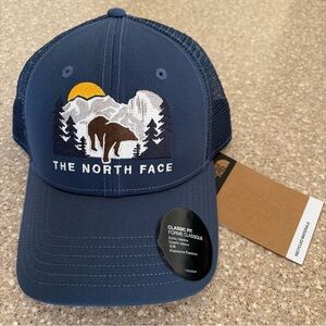 NWT North Face Embroidered Bear Graphic Mudder Trucker Blue Snapback Hat OS